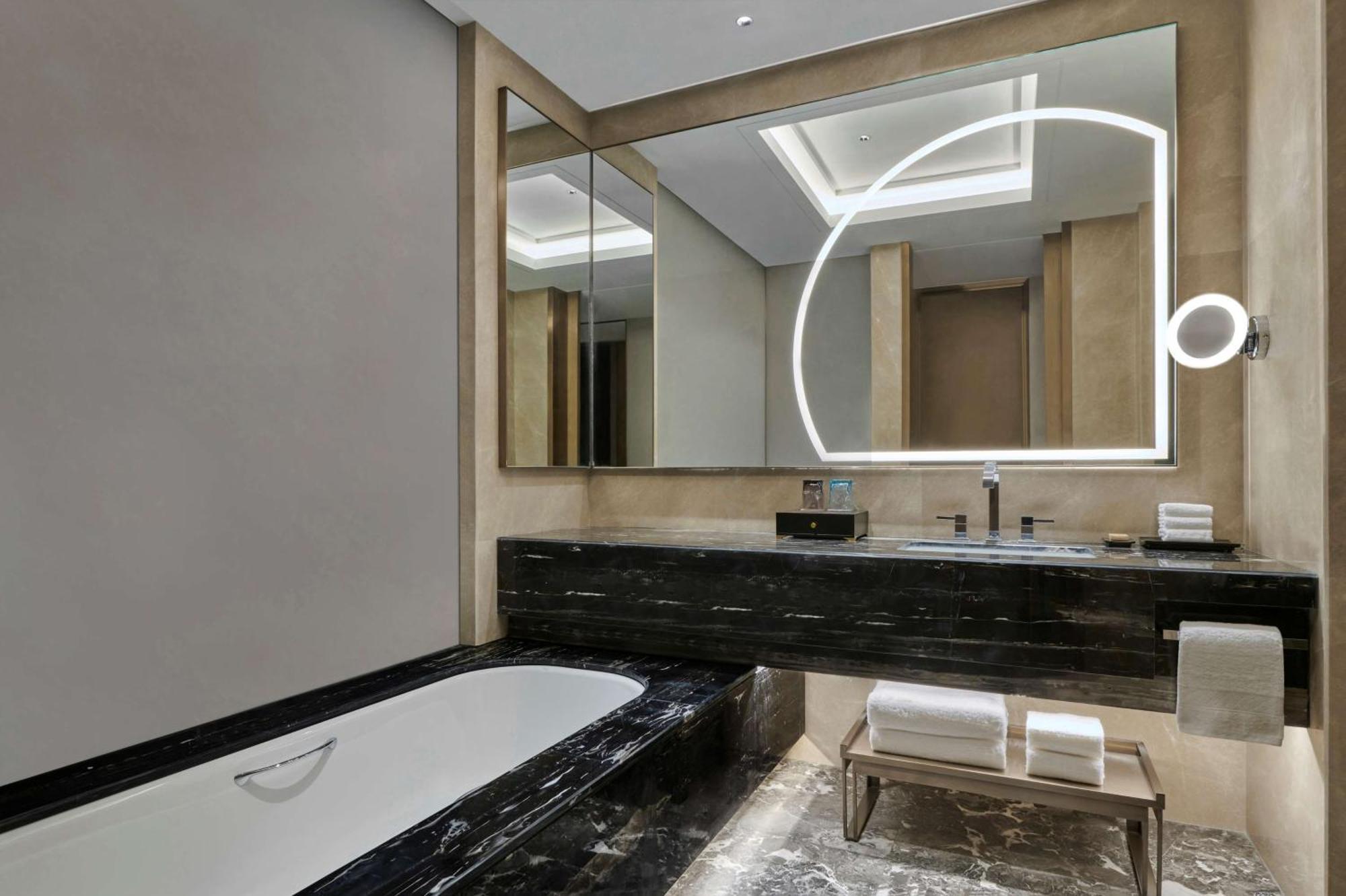 Hilton Yancheng Hotel เหยียนเฉิง ภายนอก รูปภาพ